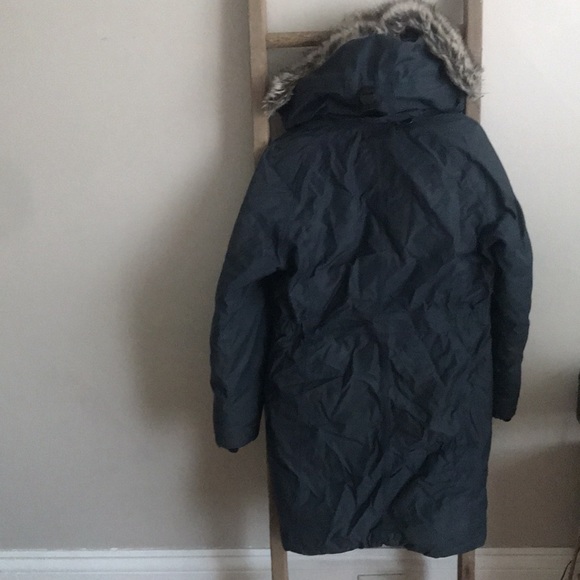Navy Down North Face Winter Coat - Picture 4 of 4